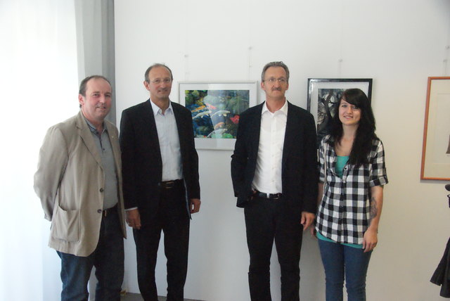 Armin Klien (3. v. l.) mit Tochter Ingrid und Projektleiter Helmut Pöll und Alpinarium-GF LA Anton Mattle.