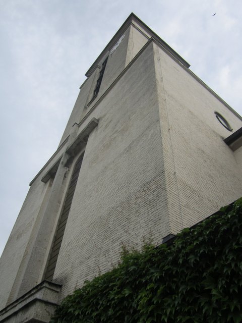 Ivica Stojak: Die Pfarrkirche Hl. Geist, Attnang-Puchheim. Weitere Infos unter: www.pfarre-attnang.at