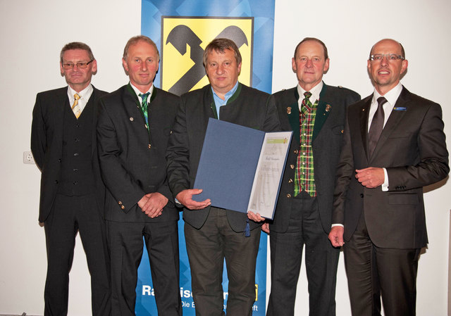 Geschäftsleiter Josef Penninger, Josef Gadermaier, Rudolf Anzengruber, Obmann Xaver Zweimüller und Geschäftsleiter Dir. Johann Baumkirchner | Foto: privat