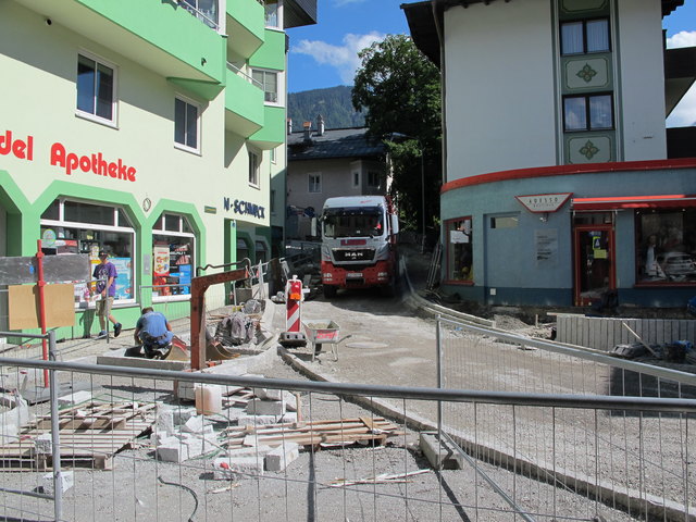 Arbeiten Marktplatz Richtung Schalserstraße. Foto: Lorenzetti
