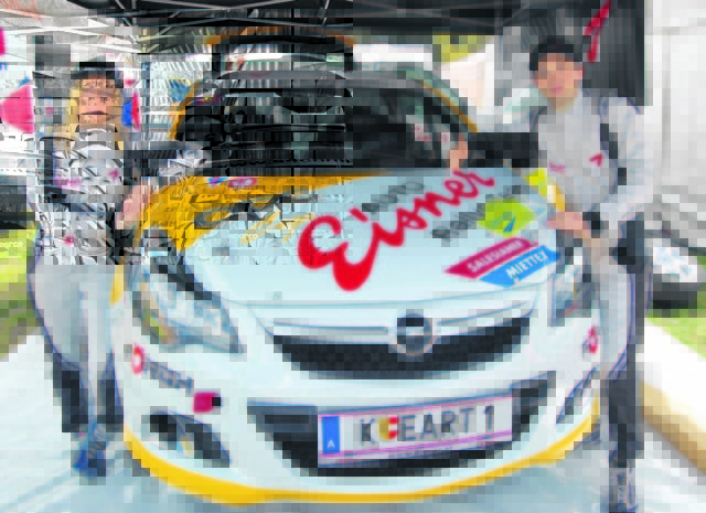 Ein Paar, ein Team: Sabrina Hartenberger und Christoph Leitgeb mit dem Opel Corsa OPC vom Eisner Auto Rallye Team