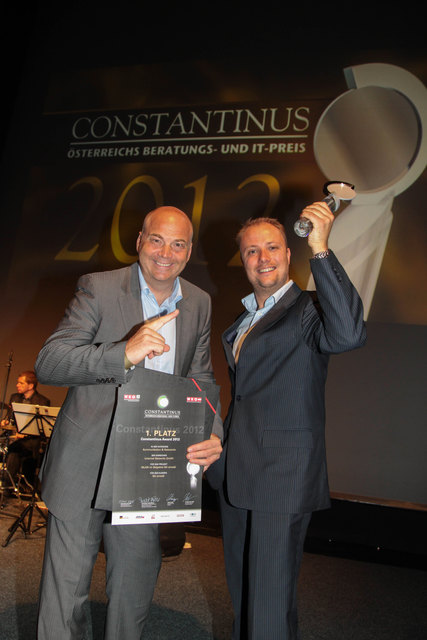 Constantinus Gewinner Dr. Christoph Eisinger (Managing Director Ski amadé) und Mag. (FH) Mathias Schattleitner (Operations Manager)