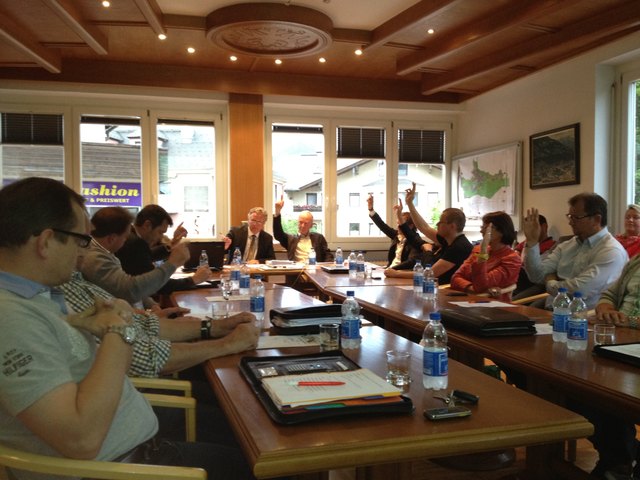 Um die Argumentation zu stützen, las Bgm. Höllwarth aus einer Diplomarbeit über einen ähnlichen Fall vor.