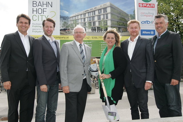 Peter Lehner, Florian Kammerstätter, Peter Koits, Silvia Huber, Gerhard Kroiß und Anton Kammerstätter (v.l.). | Foto: Consulting Company