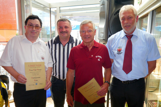 Bez-Obmann Andi Aberger, Schiedsrichter Hermann Huber, EV-Kundl Obmann Klaus Kurz, 2. TLEV Vize-Präsident Rudolf Mühlegger