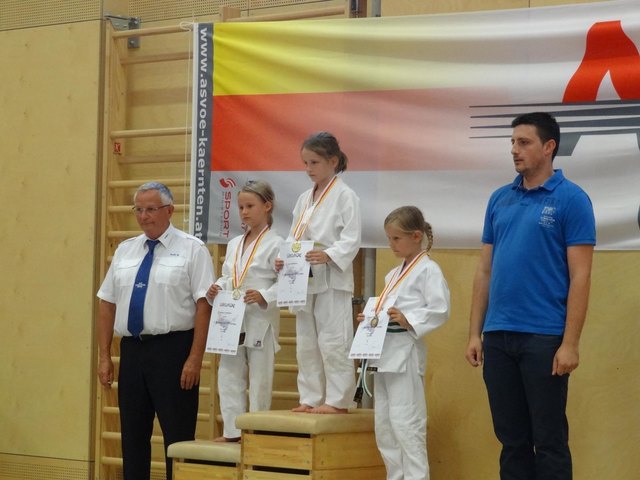 Alina ARNESCH (1. Platz)