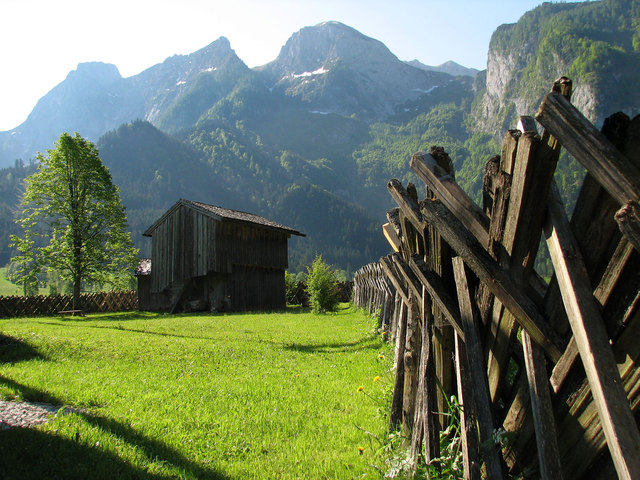 Bäuerliche Kunst des Zäunens