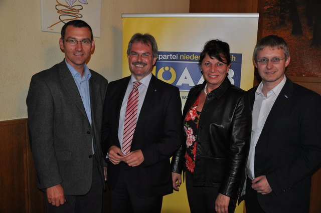 Kammerrat Thomas Buder mit Landesrat Karl Wilfing, Silvia Wolfsberger und Martin Maurer.