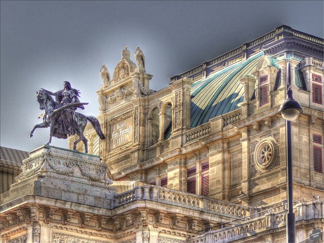 Die OPER einmal aus anderer Sicht.