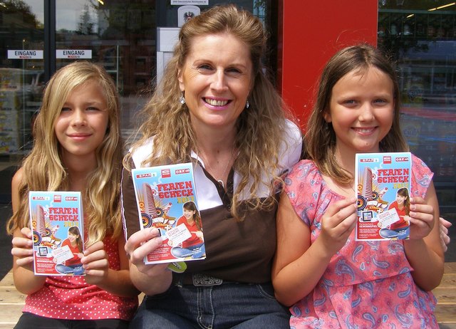 1.  Marktleiterin Heidelinde Watzinger, Alexandra Eckerstorfer (li.) und Lena Hammerl, Spar Haid