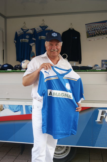 Bürgermeister Kurt Staska im SC Wiener Neustadt Style