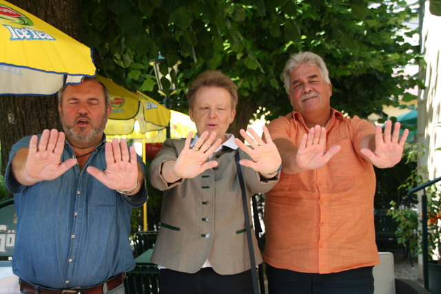 Es reicht: Wolfgang Kalchhauser (WIR), Verena Nekham (FPÖ), Alfred Gruber (SPÖ). | Foto: Bezirksblätter