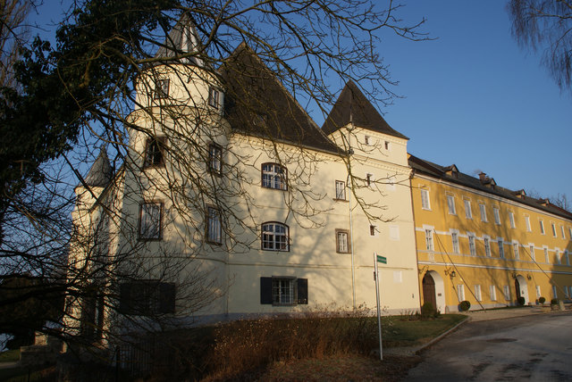 Das Schoss Hagenau bietet die Kulisse für die Konzertreihe "Klassik am Inn". | Foto: Archiv