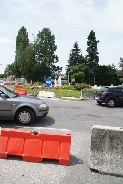 550.000 Euro soll der Umbau des Kreisverkehrs kosten. Die FPÖ und die SPÖ sind mit der Lösung unzufrieden.