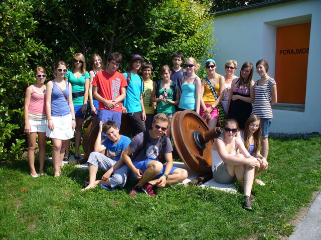 Die 4b Klasse der Musikhauptschule Weiz mit Maria Fink