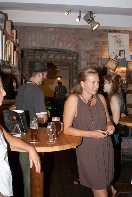 In stilvollem Ambiente kostete mans ich durch die verschiedenen Biersorten.