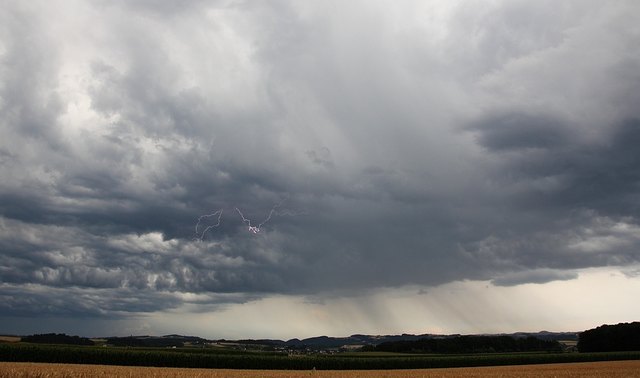 Blitze über Mauthausen | Foto: Wolfgang Kamptner