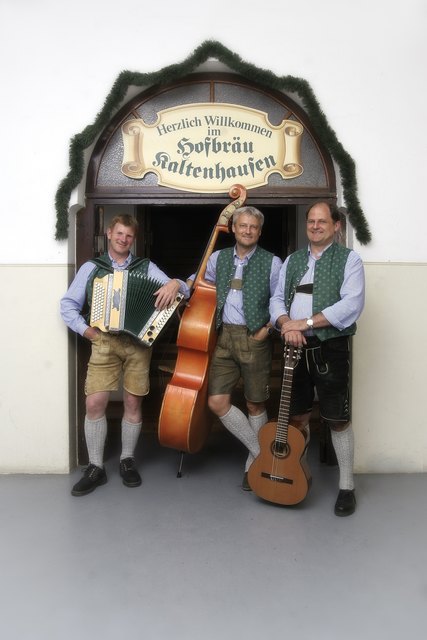 Die „Bandlkrama“ sind aus Fernseh- und Radioauftritten bekannt. Am Samstag sind sie zu Gast in Pichl bei Wels.