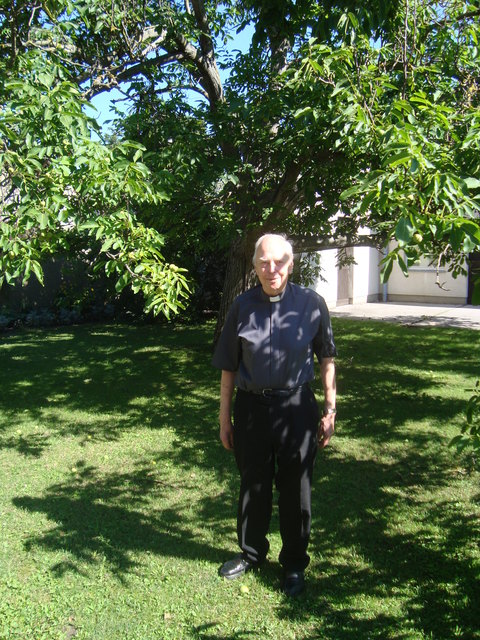 Eine wahre Augenweide ist der große Nussbaum im Pfarrhof.