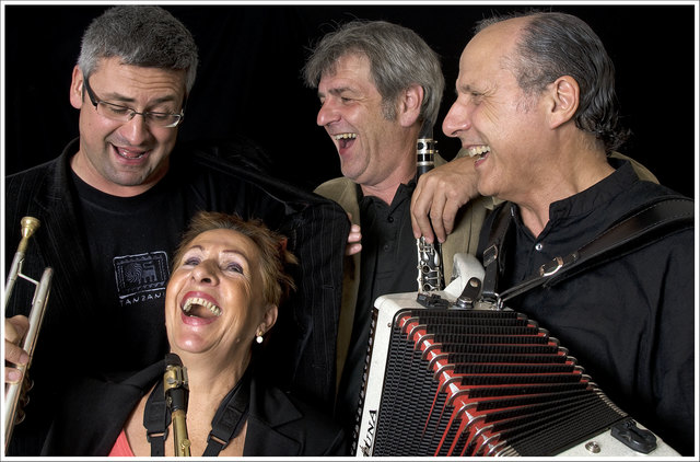Kohelet3 singen und musizieren in Schloss Götzendorf. | Foto: Dieter Mühlegger