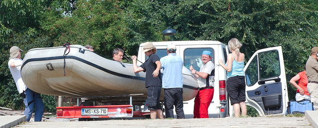 Abtransport der Boote zur Mur