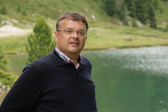 „Es muss mehr direkte Demokratie geben “, sagt der Klubobmann und Parteichef der Tiroler Freiheitlichen, Gerald Hauser.