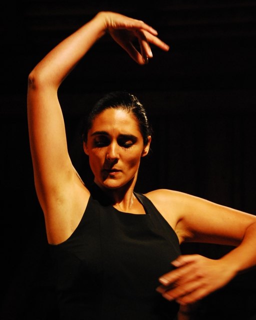 Die feurige Nacht wird kulinarisch abgerundet mit Rioja, Tapas und Cava. | Foto: Privat