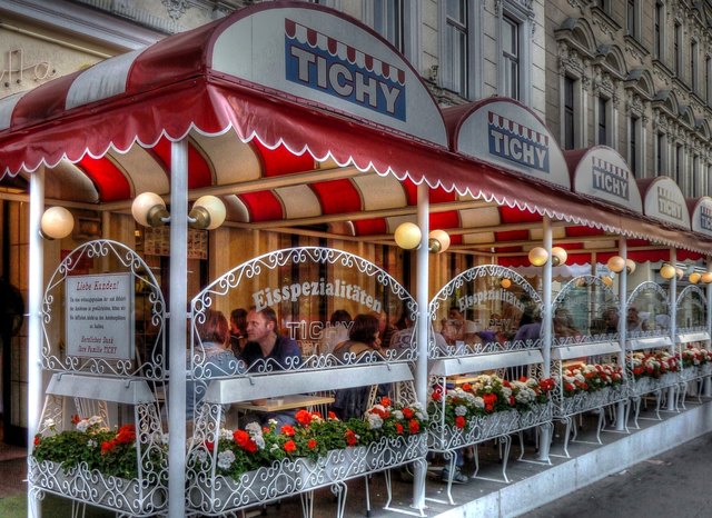 Abkühlen und genießen im Eissalon
