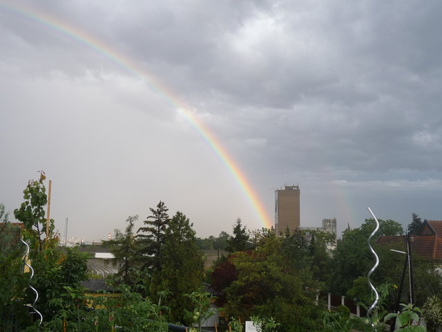 Regenbogen über Simmering