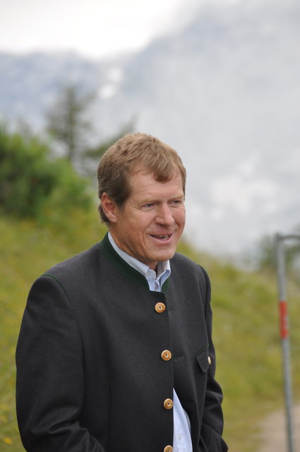Ing. Helmut Holzinger, Vorstand der Hinterstoder-Wurzeralm Bergbahnen AG, bei der Eröffnungsrede.