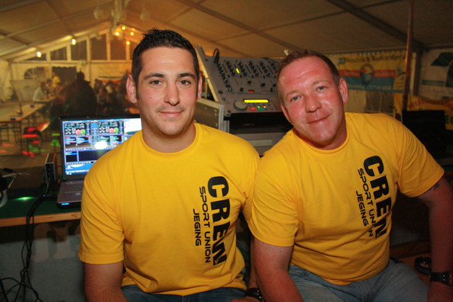 Arnold Hager aus Jeging als DJ Knozi und Christian Gangl aus Jeging als DJ Balu