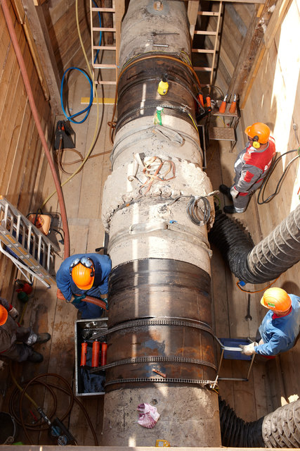 Nur bei Instandsetzungen und Wartungsarbeiten fällt Tageslicht auf die Pipeline. | Foto: TAL