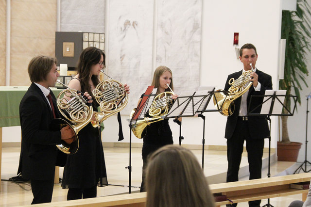 "Ancienne Chanson Allemande" intonierten Anna Drysdale, Ferdinand Kaiser, Thomas Kirbisser und Daniela Roubicková.