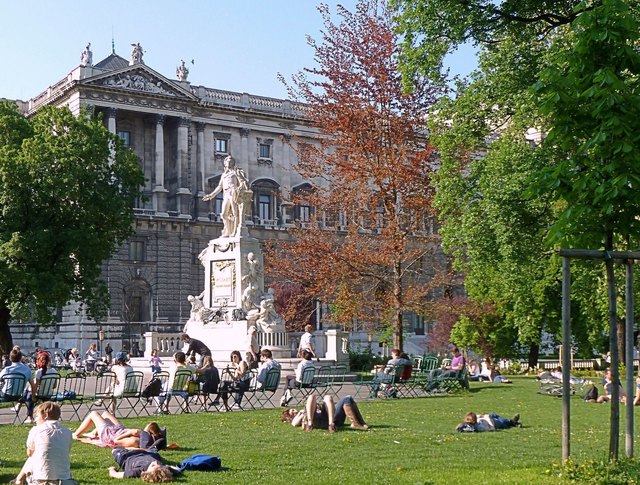 Sommer im Burggarten