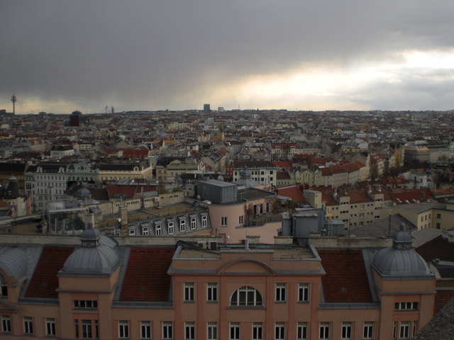 Blick über Wien von Terrasse Haus des Meeres