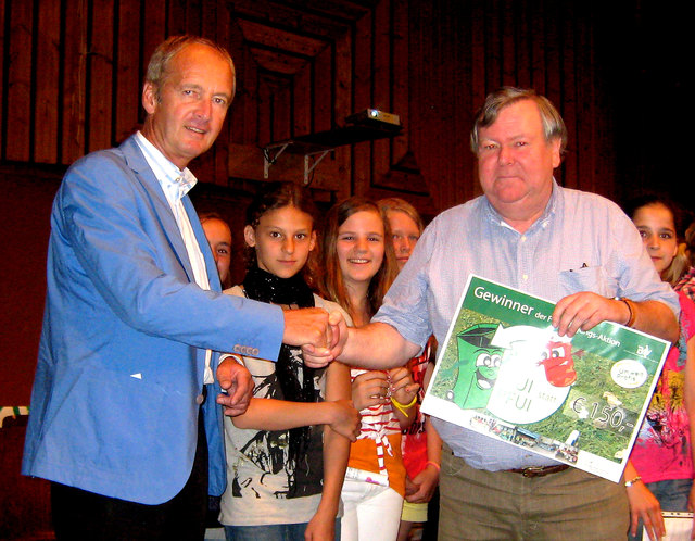 BAV-Vorsitzender Bgm. Herbert Brunsteiner mit Direktor Erich Raffetseder.