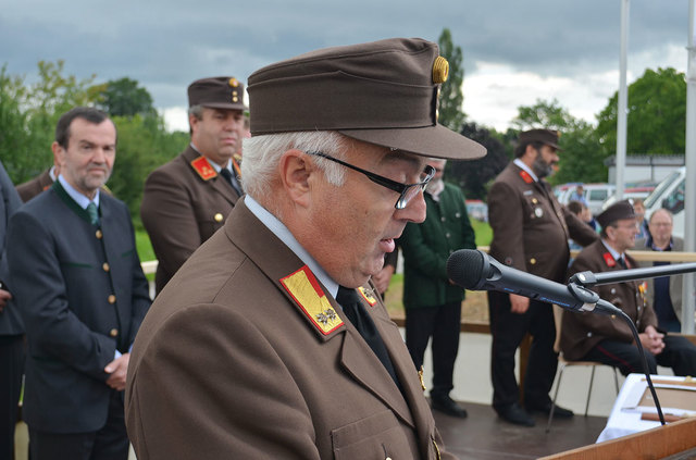 Abschnittskommandant Josef Dick bei  der Festansprache. Links dahinter NAbg. Alfred Frauscher und Kdt. Oberndorfer | Foto: privat