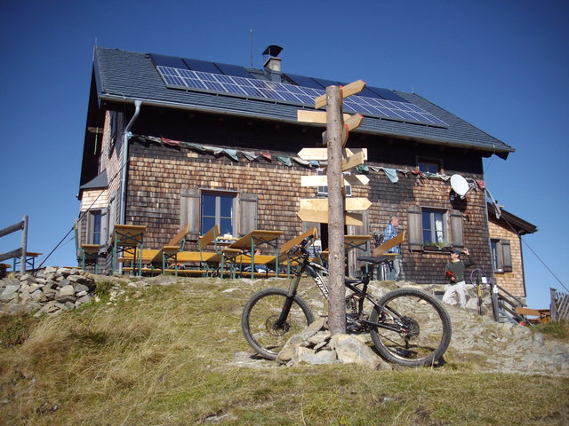 Kellerjoch Hütte 2237m