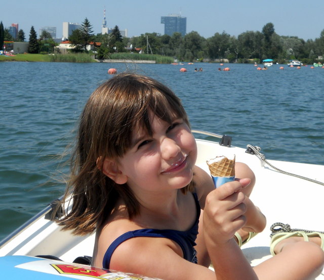 "Die alte Donau und das junge Mädchen"