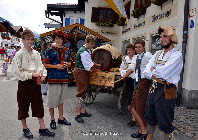  Bozner Markt in Mittenwald - Telfs Illustration 