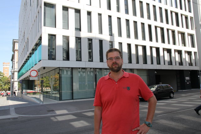 Markus Landerer von der Bürgerinitiative Denkmalschutz kritisiert gravierende Mängel bei Bau-Widmungen.
