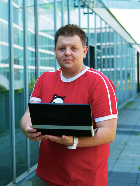 Der Linzer Daniel Friesenecker ist der Mann hinter TheAngryTeddy.com. | Foto: Julia Dresch
