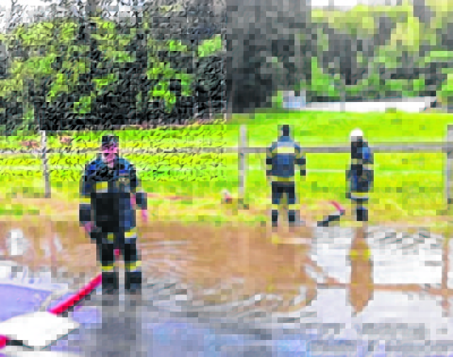 Nach Dürre im Frühjahr folgten in den Sommermonaten in Klagenfurt Unwetter mit Starkregen, Überflutungen und Hagel 	Foto: FF Viktring Stein