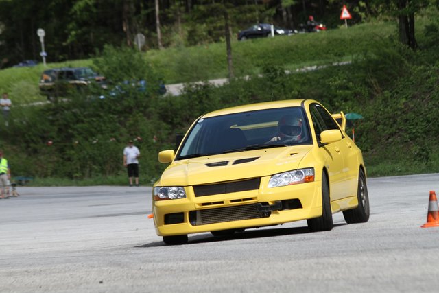 Mario Mauhart beim Autoslalom. | Foto: OÖ-Cup