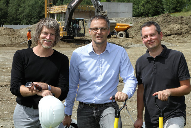 Architekt Tom Lechner, STM-Geschäftsführer Jürgen Moser, Peneder-Geschäftsführer Christian Peneder | Foto: STM