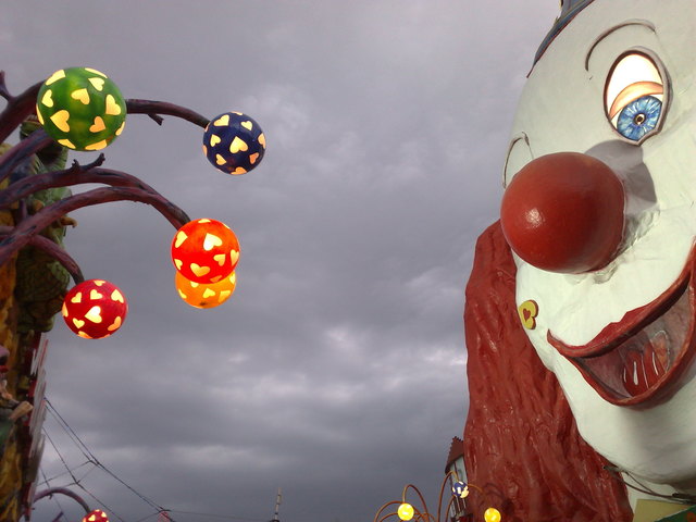 Clown-Schaun vor dem Sommergewitter