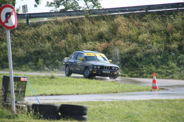 Helm Roman BMW 323i E30  R1