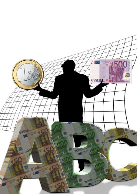 In Finanzfragen ist es um das Wissen der österreichischen Jugendlichen schlecht bestellt. | Foto: pixelio.de