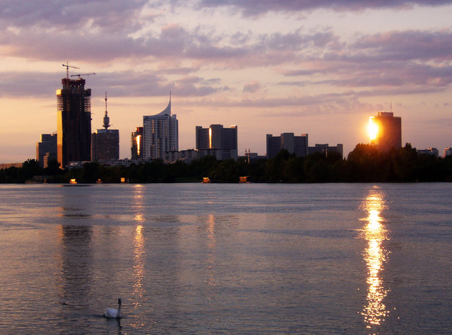 sonnenuntergang in der stadt