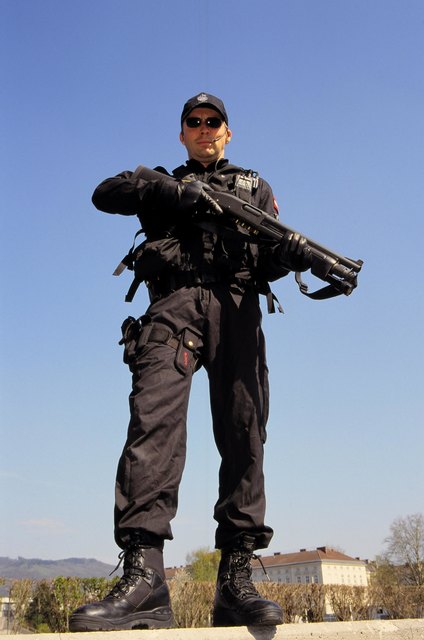 Revierinspektor Helmut Weidinger ist seit seinem 15. Lebensjahr bei der Polizei. Bis vor zwei Jahren war er bei der "Cobra". | Foto: Weidinger